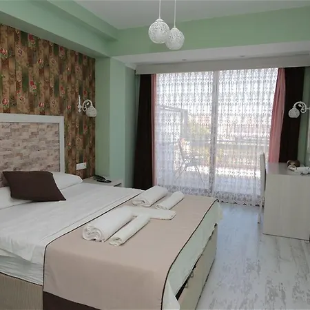 Tinika Butik * Çeşme
