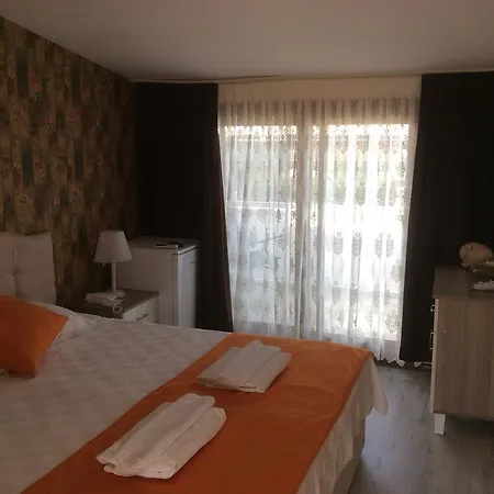 ホテル Tinika Butik Çeşme