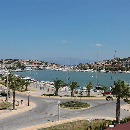 Tinika Butik Çeşme