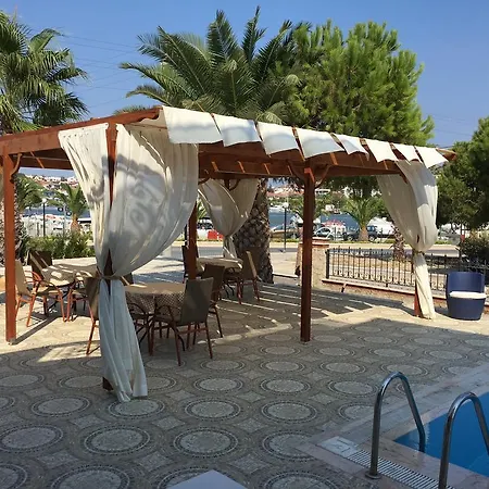 Hotel Tinika Butik *