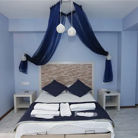 Tinika Butik מלון